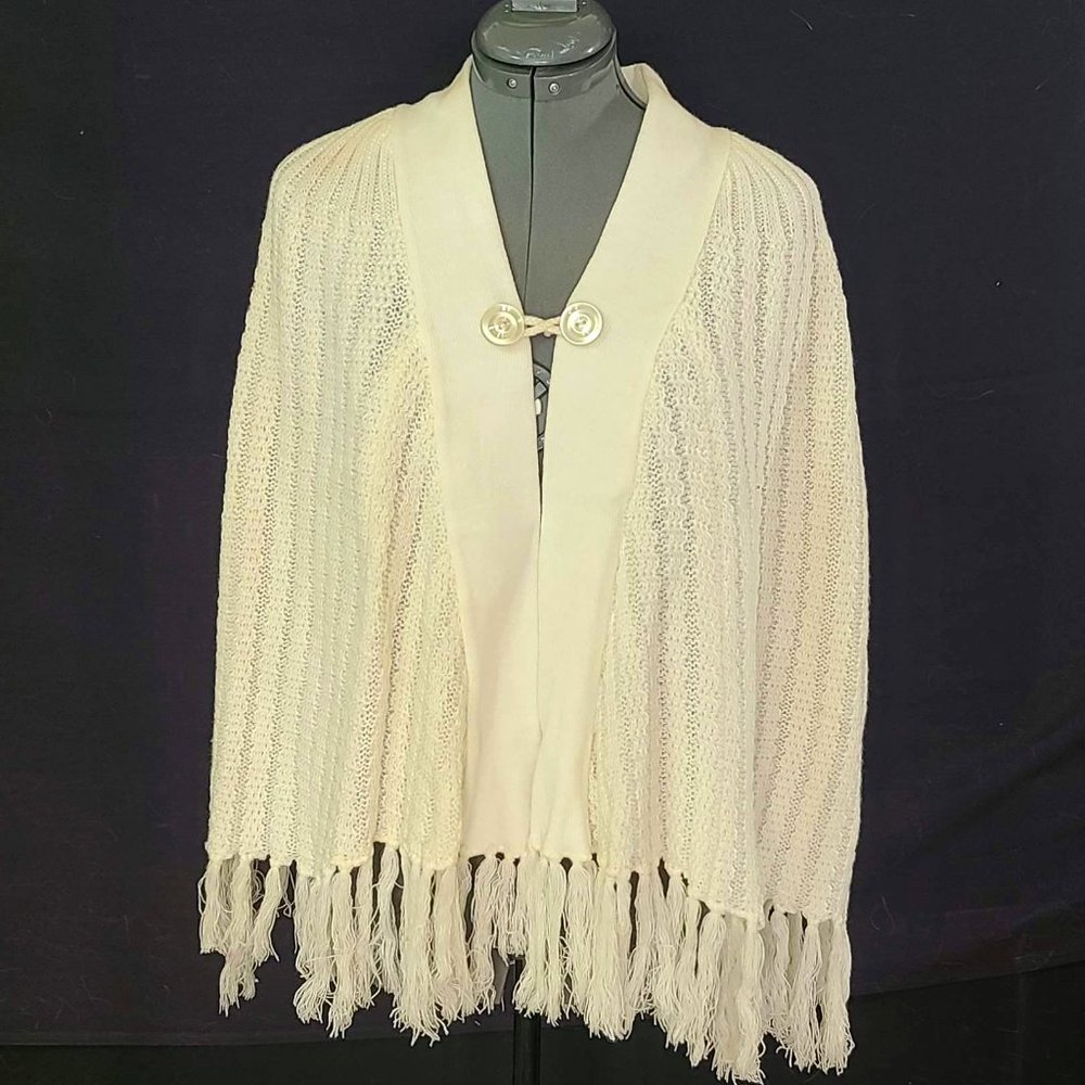Vintage Off White Knit Shawl